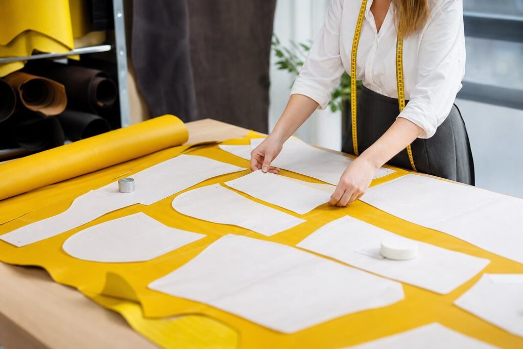 Estudio y Realización de la marcada de Patrones para la Industrialización de Artículos de Confección en Textil y