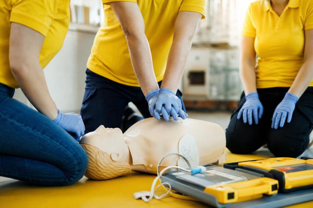 Formación Continuada en Soporte Vital Básico Y Desfibrilación Externa Automatizada (Catalunya)